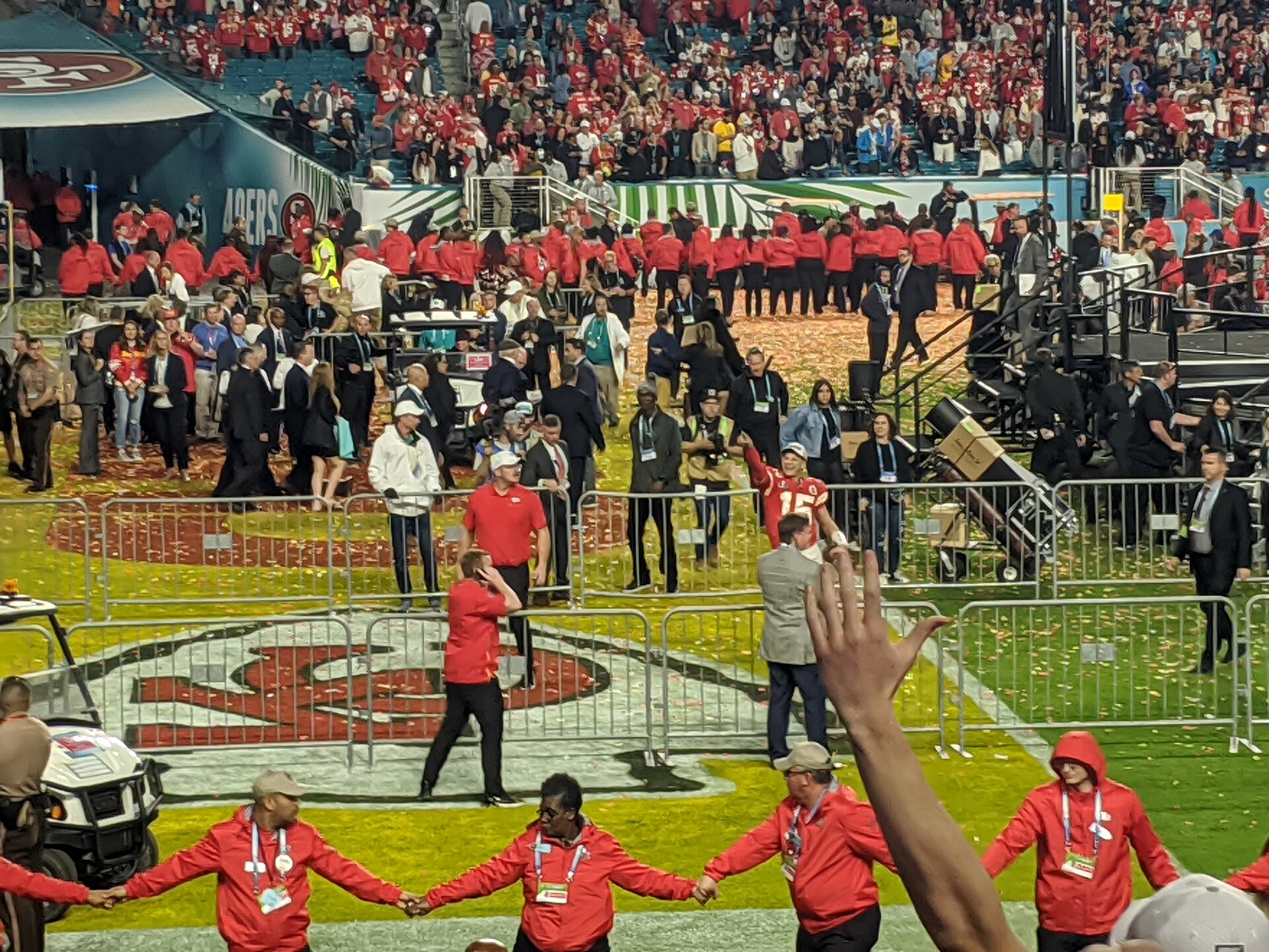 NFL 경기 또는 슈퍼볼 장면